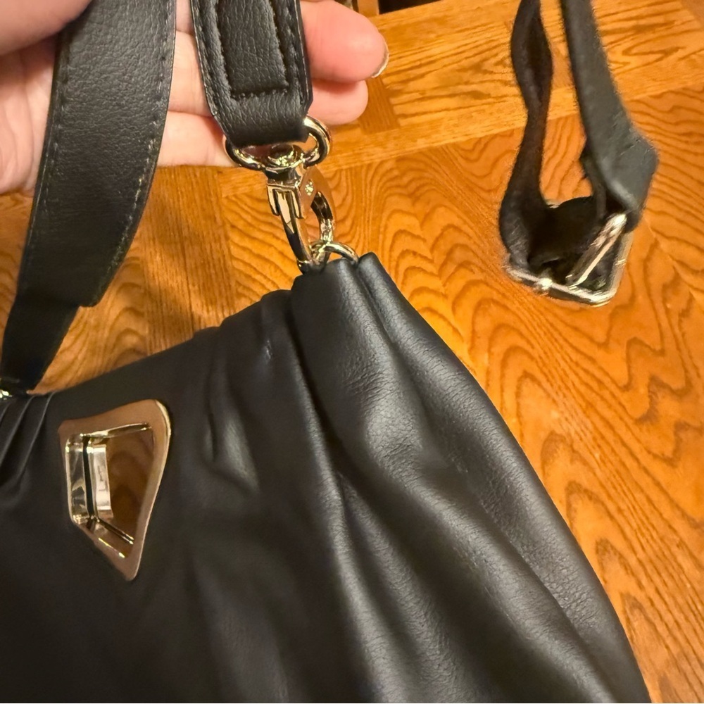 BEIS Limited Edition 3 Year Anniversary Cactus Leather Tote in Black - Picture 14 of 16